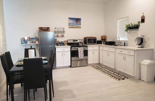 Nassau Villa | Spacious Modern Villa Near Ocean & Palm Cay Marina