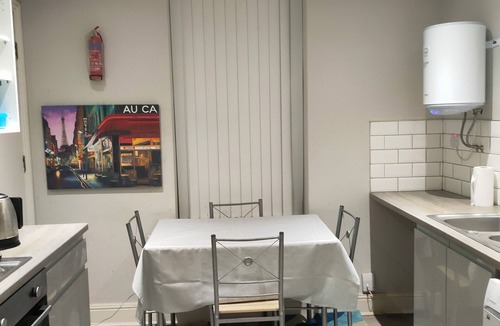 Anfield House | Spacious Private Room w/Ensuite Near Anfield Stadium