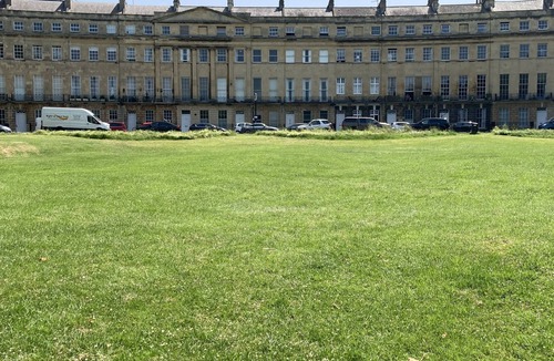 Bath Apartment | Spacious Regency Crescent Idyllic Location