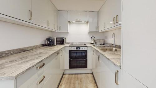 Six Bells Apartment | Spacious three bedroom apartment with Valley views