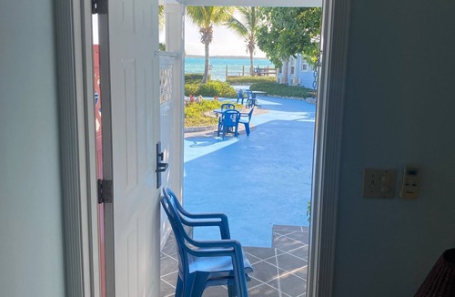 George Town Villa | SPECIAL FALL RATE IS IN Come enjoy Paradise!