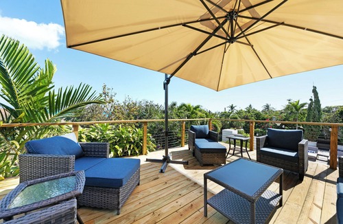 Eastern Road Villa | Spectacular ocean view villa with pool 7-min walk to the beach