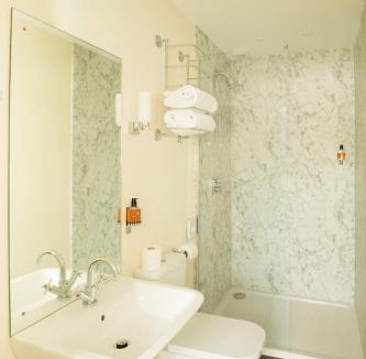 Eaglesfield Hotel | Springkell