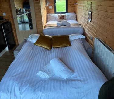 Bathgate Ski Chalet | Squirrel's Drey