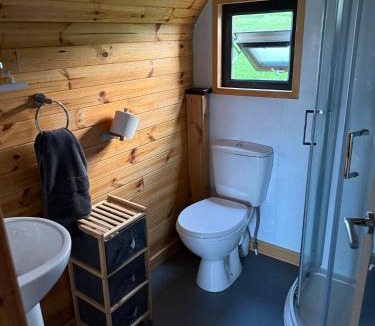 Bathgate Ski Chalet | Squirrel's Drey