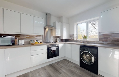 Peterborough Apartment | SRK Accommodation - Private Luxury Apartments with Parking