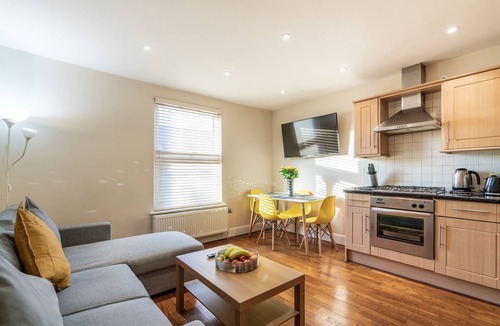Bush Hill Park Apartment | St Marks Modern Apartments