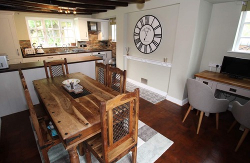 Fulford Cottage | STALLINGTON HALL FARM, pet friendly, with hot tub in Stallington