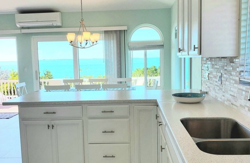 Staniel Cay House | STANIEL CAY 4BR/3BA BEACHFRONT Private Vacation Home "Gibraltar" - 2026 Refresh!