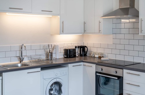 Bishop's Stortford Apartment | Stansted A'port & Bishops Stortford Town Apartment