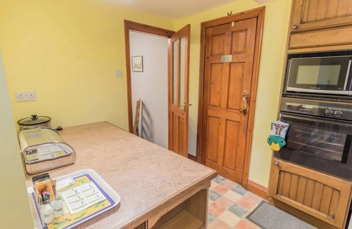 Stanwix Cottage | Stanwix Cottage. Walking distance of park and town