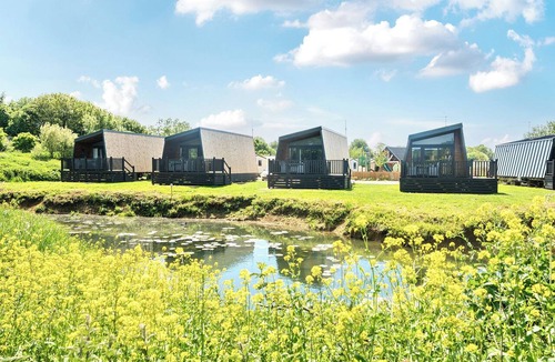 Great Billing Cottage | STARLIGHT SKYLIGHT - BILLING AQUADROME in Billing Aquadrome Holiday Park