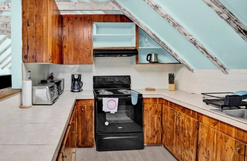 Westward Villas Subdivision House | Steps to BEACH & Near BAHA MAR - Cozy 3bd Villa #1&2