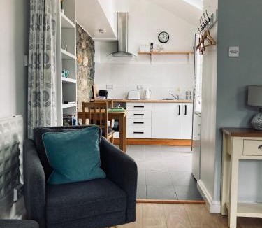 Llandwrog Apartment | Stiwdio Eithinog