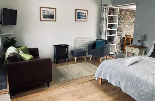 Llandwrog Apartment | Stiwdio Eithinog