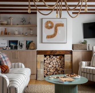 Stow-on-the-Wold House | Stow on the Wold Scandi Chic Authentic Cottage