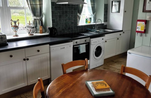 Woodend Cottage | STRATHNOON, pet friendly, character holiday cottage in Carrbridge
