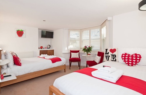 Kemptown House | Strawberry Fields