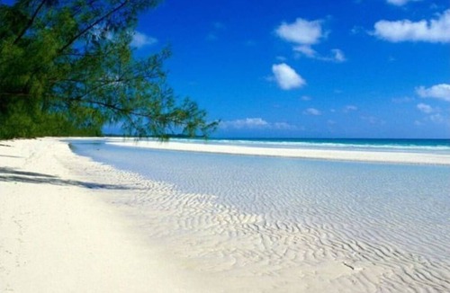 Bell Channel Bay Apartment | Studio Apartment Close To Beach