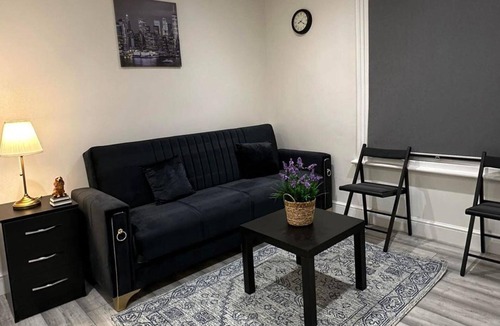 Ealing Apartment | Studio Flat in London