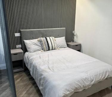 Mayesbrook Apartment | Studio T