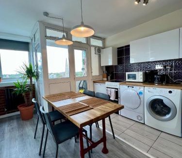 South Hampstead Apartment | Stuning city views steps from the Iconic Abbey Road crossing
