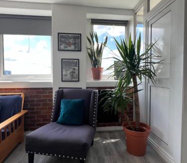 South Hampstead Apartment | Stuning city views steps from the Iconic Abbey Road crossing
