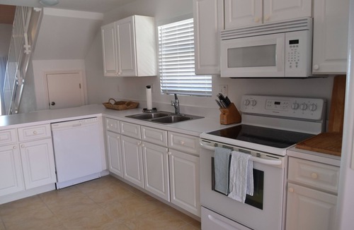 South Bimini House | Stunning 3 BR Oceanfront Townhouse in Bimini Sands w/Free Wifi