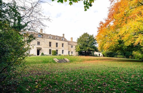 Painswick House | Stunning 8-Bedroom Home in Painswick