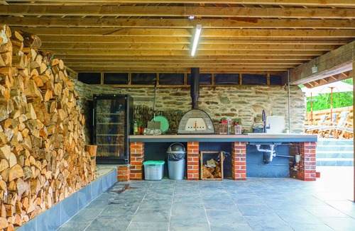 Fowey House | Stunning Barn Conversion, Indoor Pool, tranquil vineyard site, coastal location.