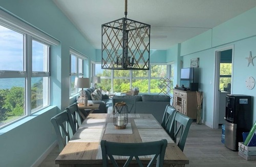Discovery Bay Condo | Stunning Beachfront - 3-Bedroom - Riviera Towers on Coral Beach