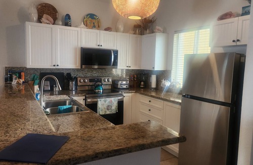 Alice Town Condo | Stunning Caribbean Ocean Views Centrally Located - Golf Cart Arrangements