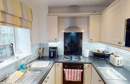Filey Cottage | Stunning Coastal Cottage - Sleeping 5 in 2 Bedrooms - Pool and Beach Access Included.