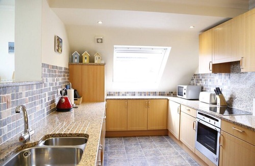 Broadstairs Apartment | Stunning newly refurbished apartment, 2 bedrooms, 2 bathrooms, parking and amazing view