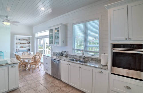 Great Guana Cay House | Stunning Oceanfront 3bd 3ba Villa, Great Guana Cay, Abacos Completely Restored