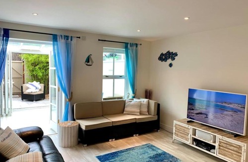 Mill Road House | Stunning & Stylish Peaceful House near Station