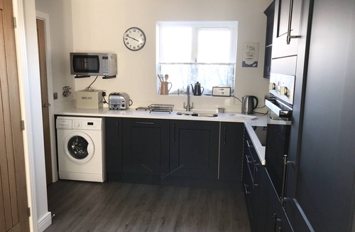 Scawton House | Styfel Cottage Stillington perfect village location with off-street parking ❤️ ❤️