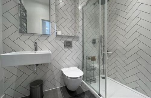 Slough Apartment | STYLISH 1 BED & PARKING-IDEAL FOR CORPORATE STAYS - By Tempstay