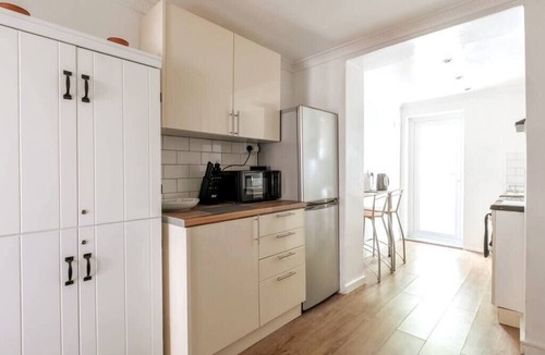 Dover House | Stylish 2BD Family Hideaway in Dover