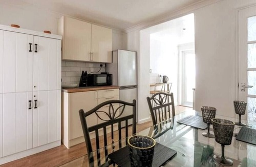 Dover House | Stylish 2BD Family Hideaway in Dover