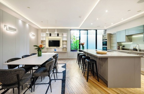 Haverstock Apartment | Stylish 4-Bedroom Townhouse in the Heart of Camden