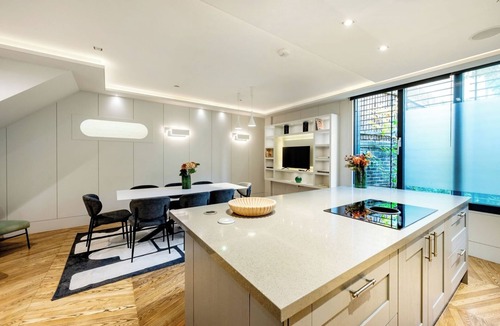 Haverstock Apartment | Stylish 4-Bedroom Townhouse in the Heart of Camden