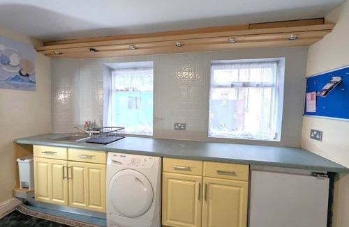 Kempston House | Stylish 5bed detached — Comfort for Crews & Clans