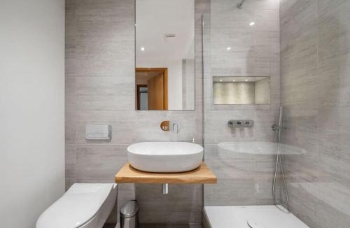 Farringdon Apartment | Stylish and very central apartment with balcony