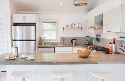 Governor's Harbour Cottage | ❊Stylish & Chic 1 Bedroom Private Hillside Villa❊