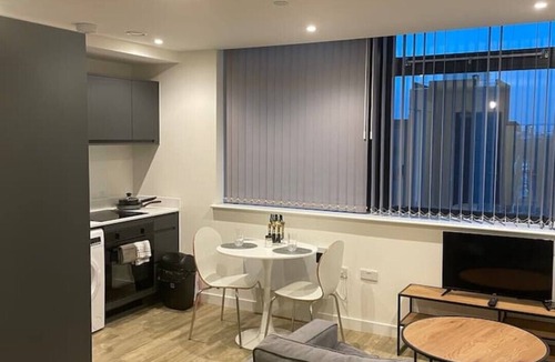 Old Trafford Apartment | Stylish flat in Old Trafford