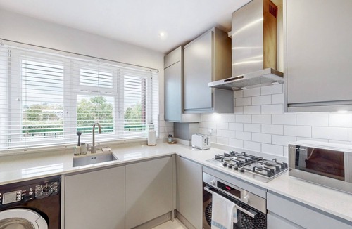 Swiss Cottage Apartment | Stylish flat in West Hampstead - Pass the Keys