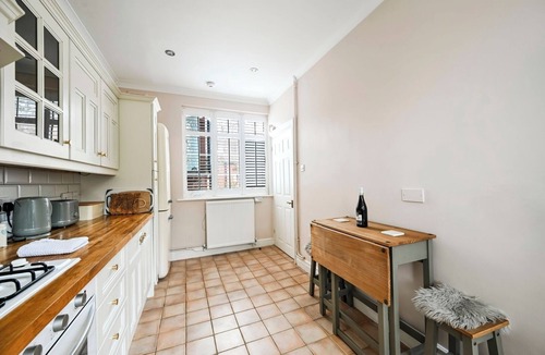 Stansted House | Stylish 3-Bed Home Close to Stansted Airport