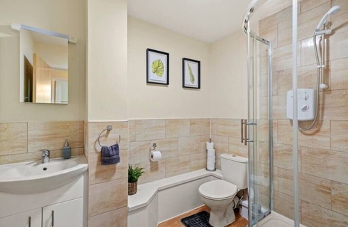 Totton Apartment | Stylish Gems of Southampton - 23C