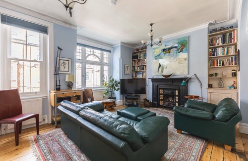 Gospel Oak Apartment | Stylish Hampstead Retreat by the Heath